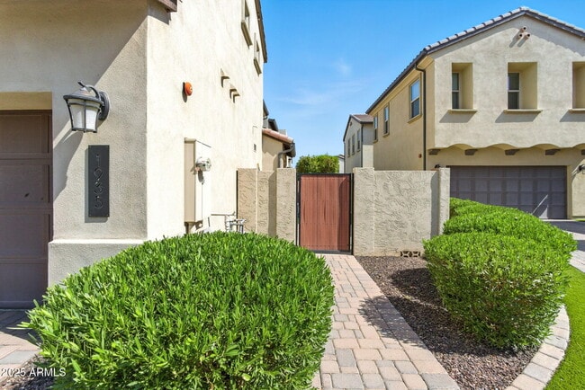 Building Photo - 1935 S Follett Way