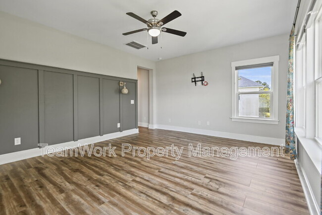 Building Photo - 1485 Menhaden Ln