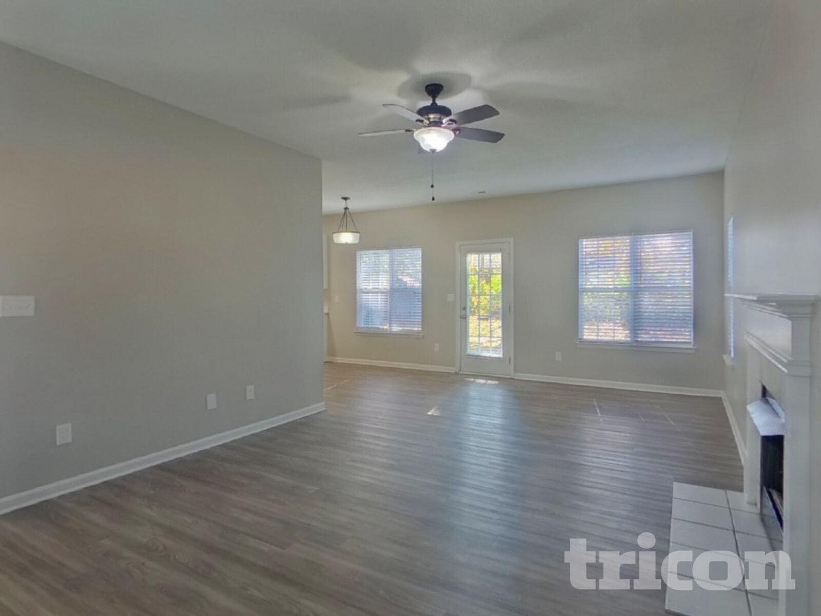 Building Photo - 1411 Hollythorne Dr