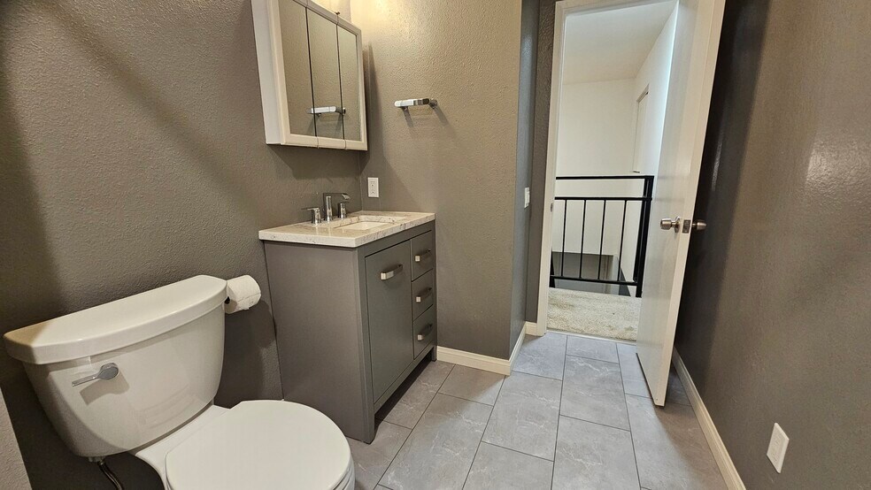 Building Photo - 7964 Mission Center Ct