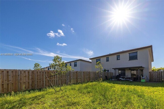 Building Photo - 25449 SW 108th Ct