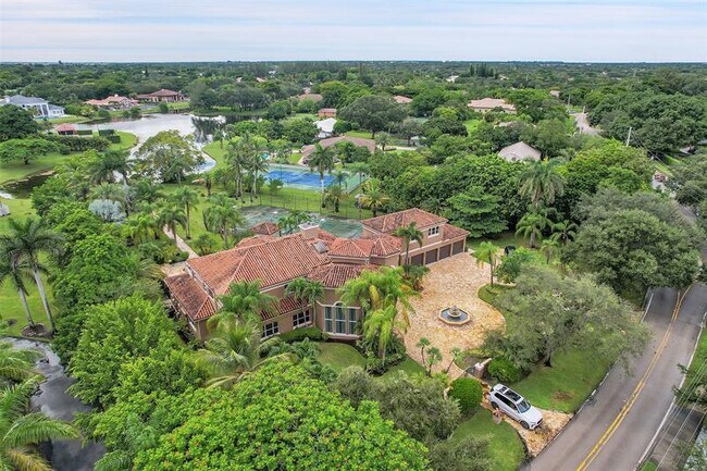 Building Photo - 4200 Coral Hills Dr