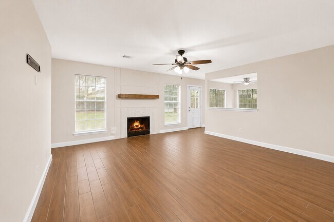 Building Photo - 19002 Timber Way Dr