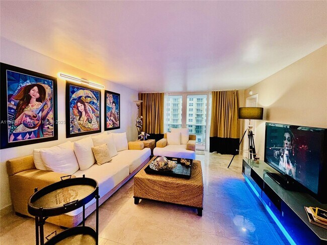 Building Photo - 3140 S Ocean Dr