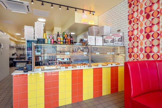 Building Photo - 857 Bergen Ave