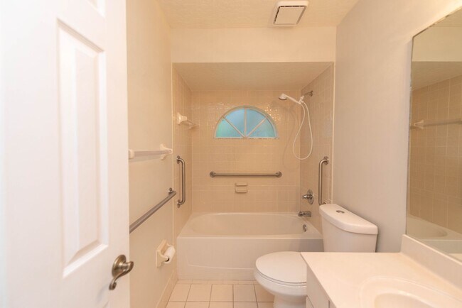 Building Photo - 1236 Buffing Cir SE