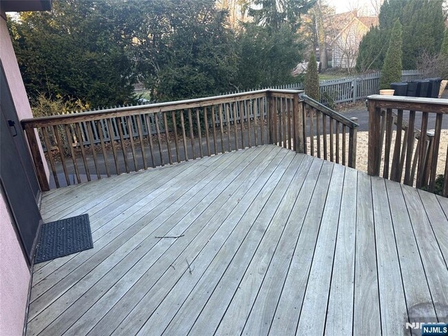 Building Photo - 325 Bogert Ave