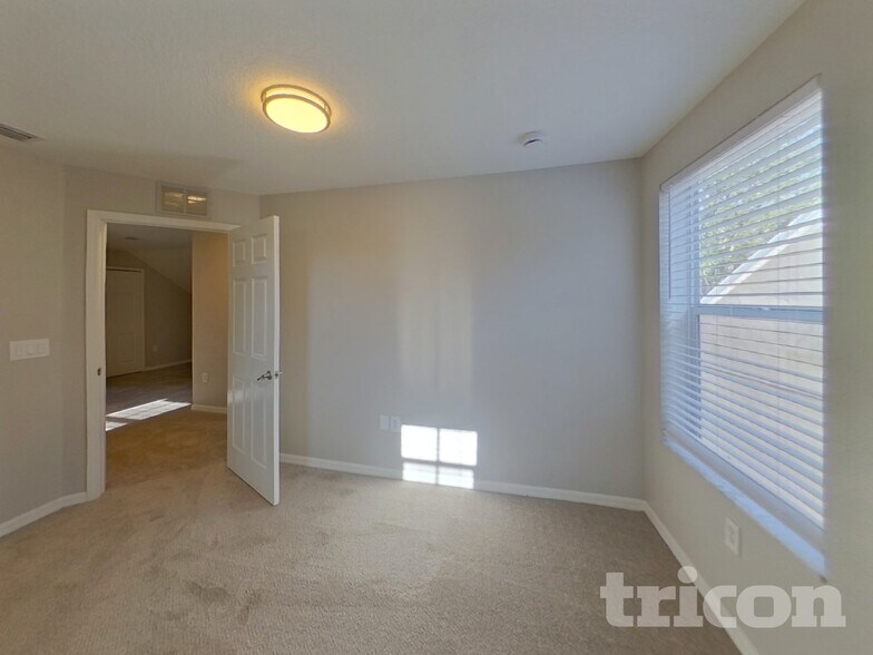 Building Photo - 11008 Newbridge Dr