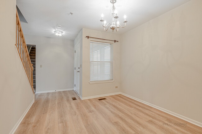 Building Photo - 1291 Orleans Dr