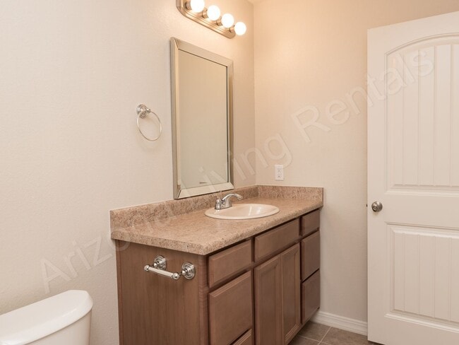 Building Photo - CUTE 1 BEDROOM HOME