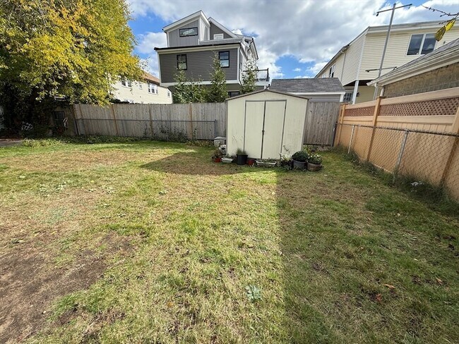 Building Photo - 63 Park St