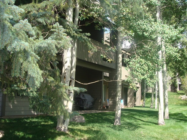 Building Photo - 945 Red Sandstone Rd
