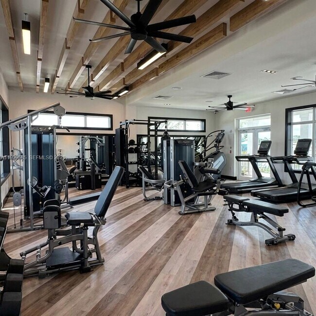 Building Photo - 5917 Sweetwood Dr