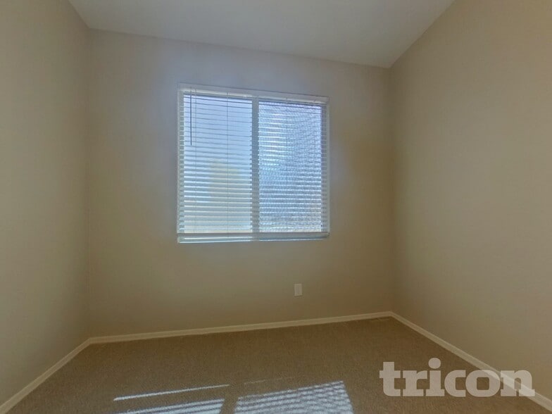 Building Photo - 3712 N 310th Ln