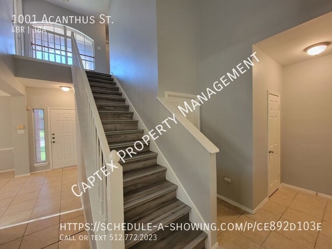 Building Photo - 1001 Acanthus St