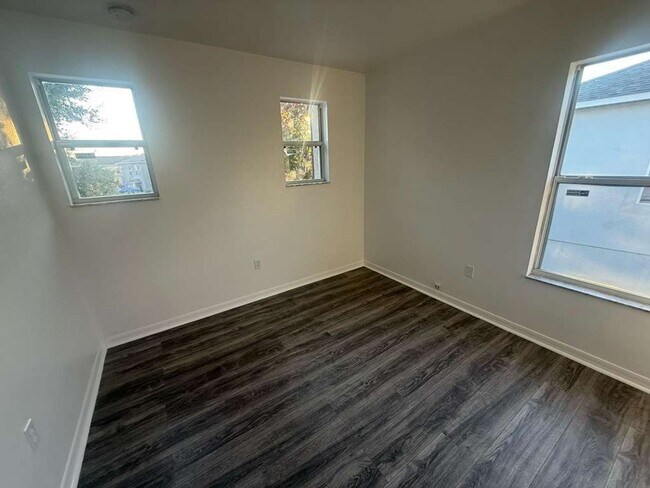 Building Photo - Stunning 3BR Home for Rent – Land O’ Lakes, FL