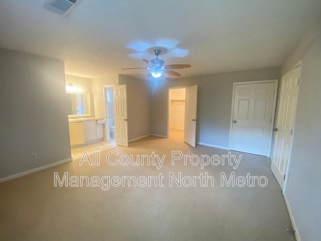 Building Photo - 787 Faye Dr NW