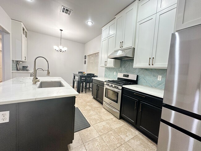 Building Photo - 4847 Juniper Park Dr