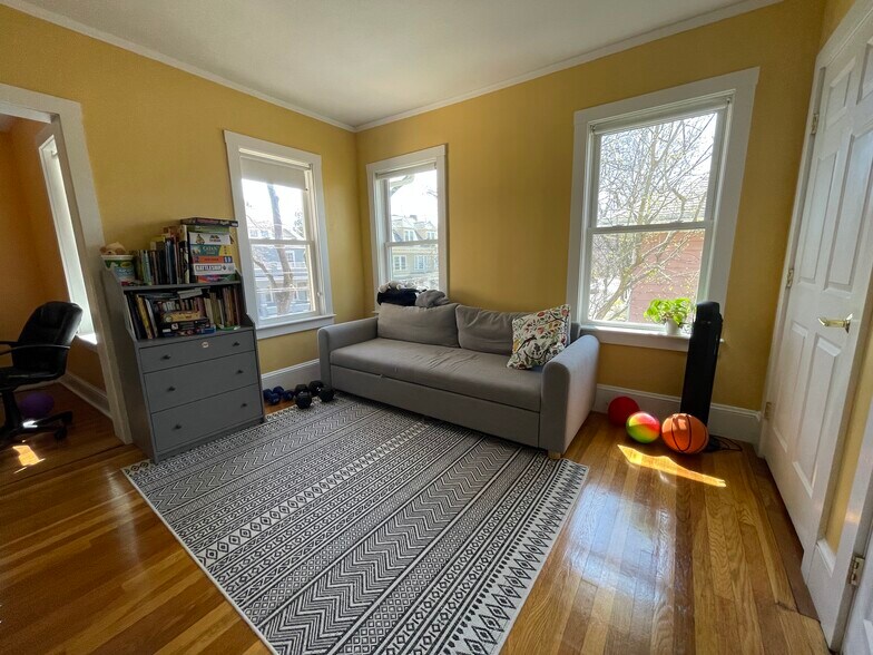 Building Photo - 15 Westbourne Rd