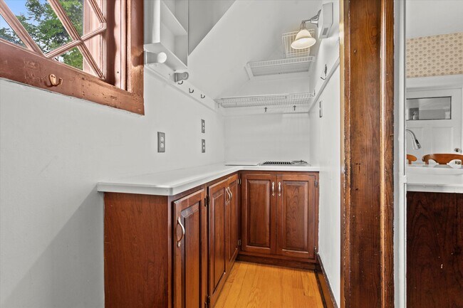 Building Photo - 2581 N Maryland Ave