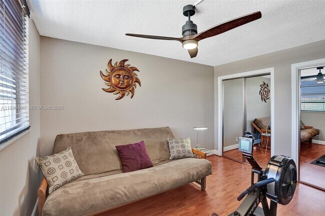 Building Photo - 1811 Jefferson St