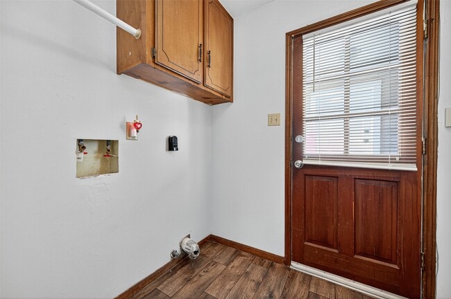 Building Photo - 5414 Spanish Oak Dr