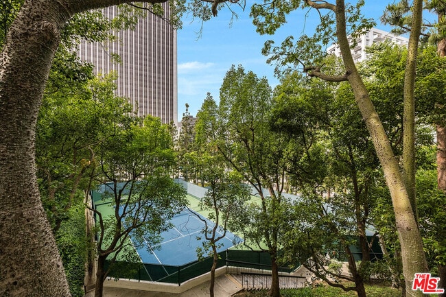 Building Photo - 2132 Century Park Ln