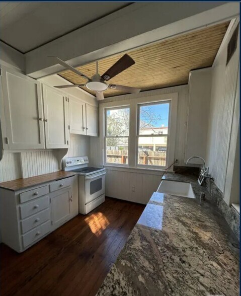 Building Photo - 49 Dudley Ave