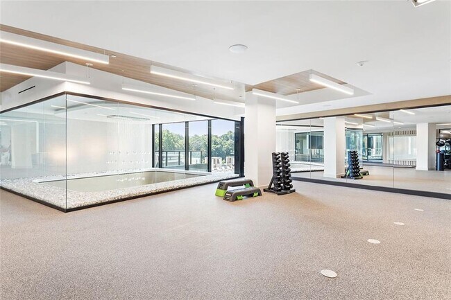 Building Photo - 2425 Peachtree Rd