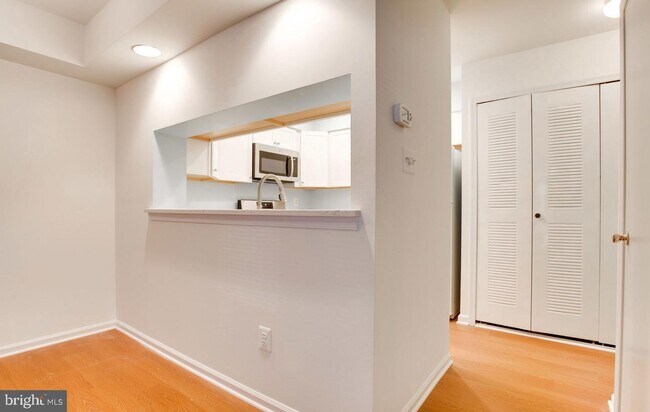 Building Photo - 14376 Havener House Ct