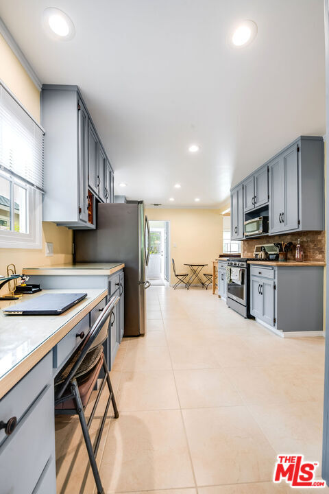 Building Photo - 4439 Arcola Ave