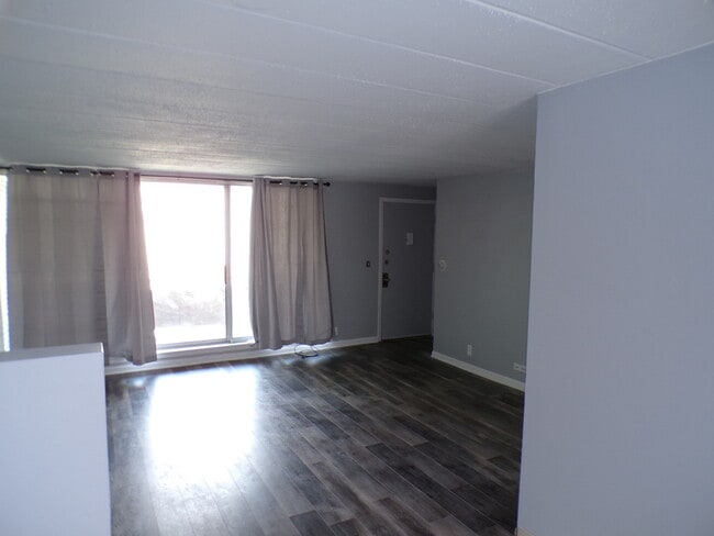 Building Photo - 12548 Fairview Ave