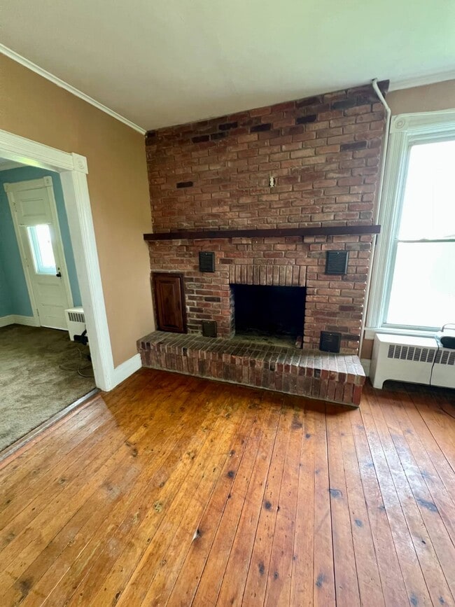 Building Photo - 353 Auriesville Rd