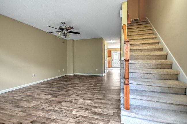 Building Photo - 132 Amanda Ln