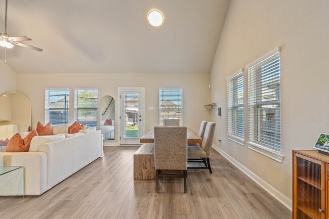 Building Photo - 17812 Hanson Ridge Dr