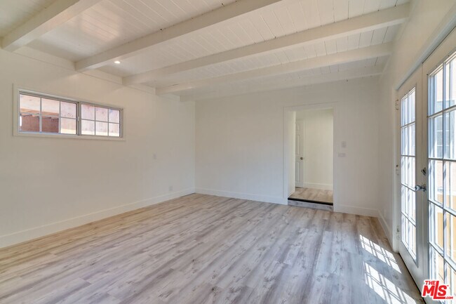 Building Photo - 8037 Campion Dr