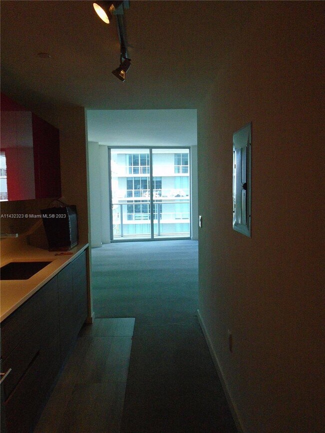 Building Photo - 1100 S Miami Ave