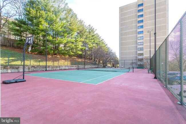 Building Photo - 5911 Edsall Rd