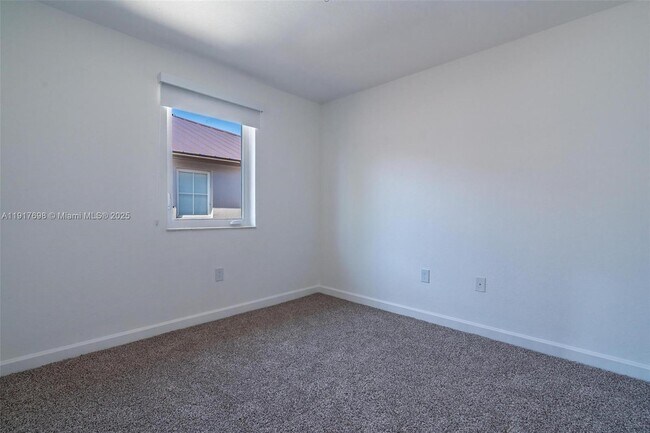 Building Photo - 4371 SW 160th Ave