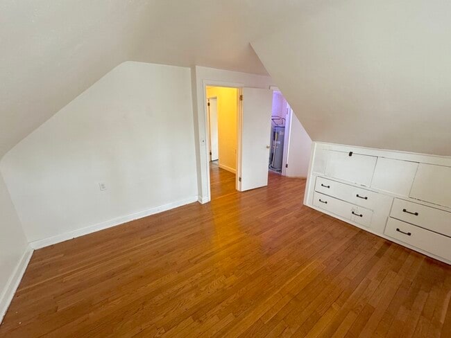 Building Photo - 1313 Frank St