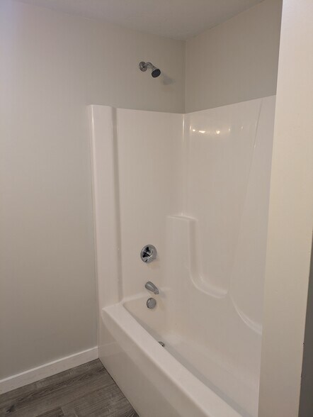 Building Photo - 212 Wareham St