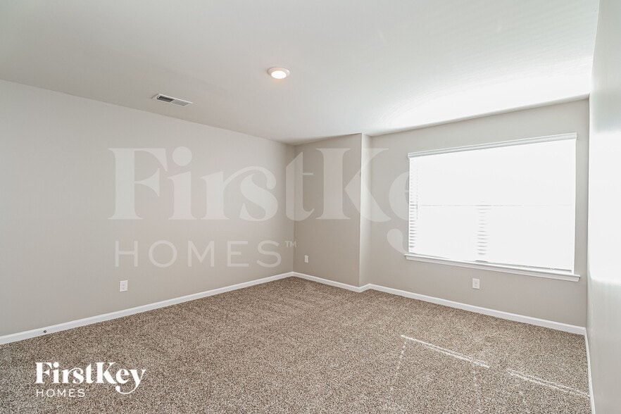 Building Photo - 5048 Deisy May Ln