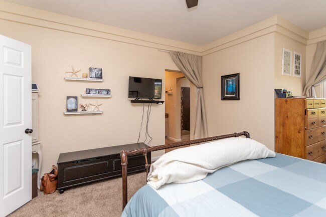 Building Photo - Charming 4-Bedroom Home in Prime Location!!!