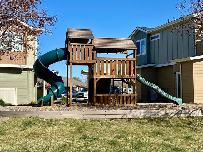 Building Photo - 3526 E Grand Forest Dr