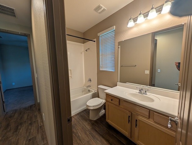 Building Photo - 41390 W Carlisle Ln