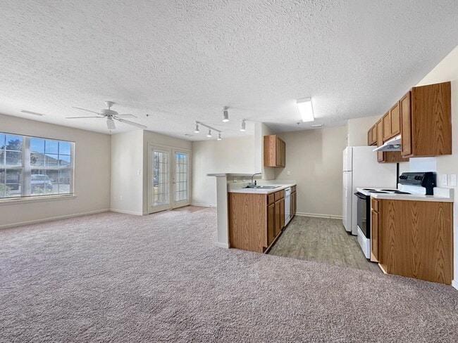 Building Photo - 2-Bedroom Apartment Available Now (Lifestyle, Balance, Style)