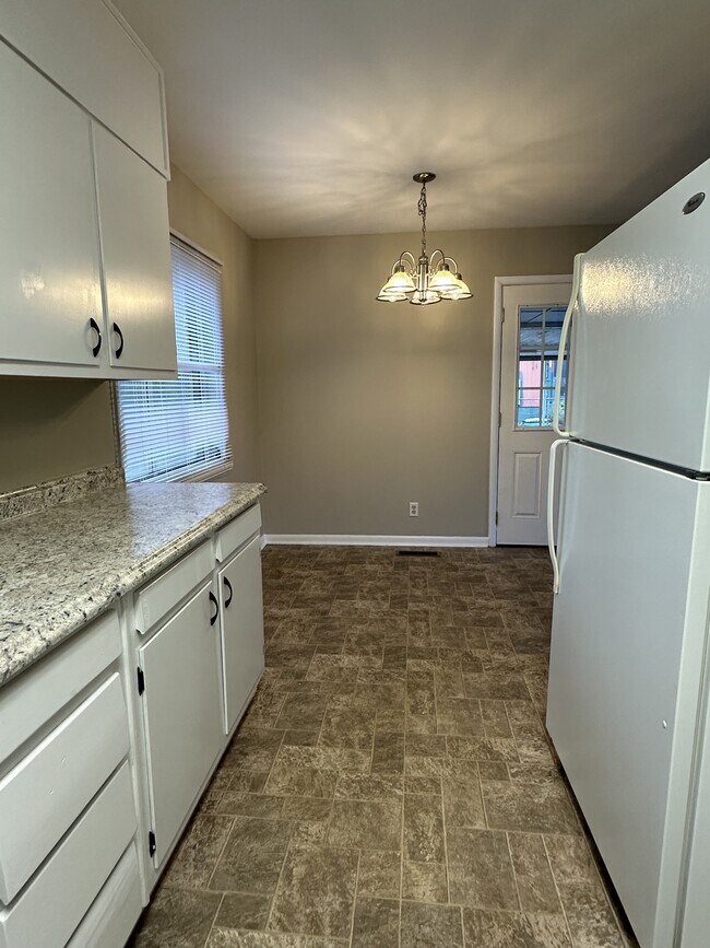 Building Photo - 356 Elizabeth Cir