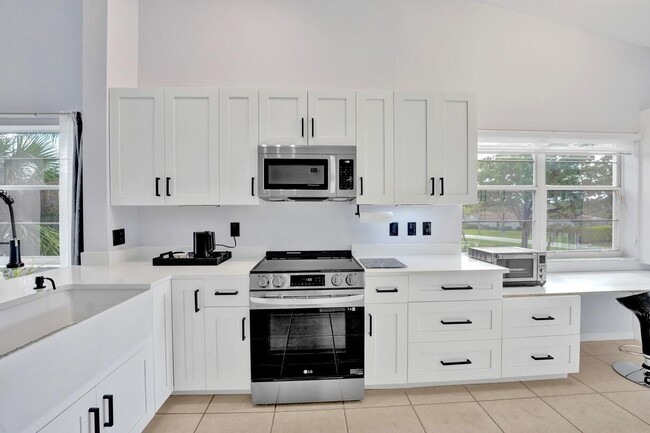 Building Photo - 7669 Springwater Pl