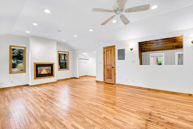 Building Photo - 28929 Golf Way