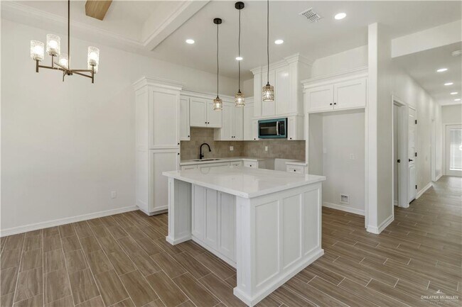 Building Photo - 14 N 17th St